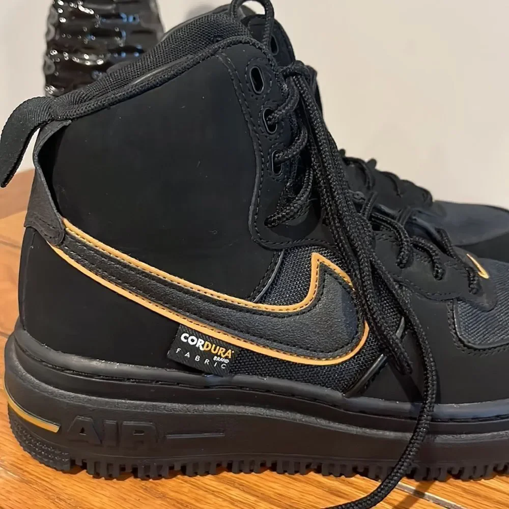 Nike Air Force I Boot Cordura Black Gold Men’s size 6.5.